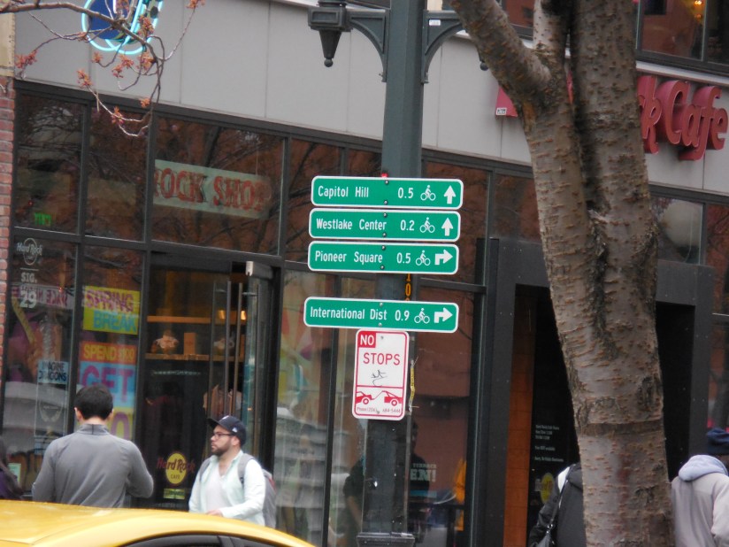 An example of the bike signage found in the Seattle area... very easy to navigate around!